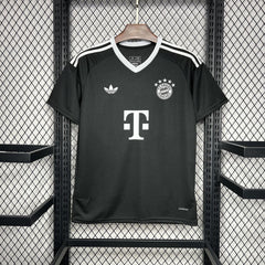 BAYERN MUNICH ENTRENAMIENTO 24/25 HOMBRE