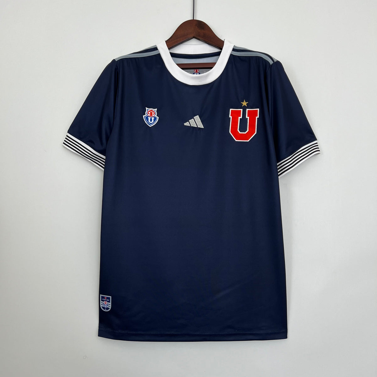 UNIVERSIDAD DE CHILE EDICIÓN ESPECIAL I 23/24 HOMBRE